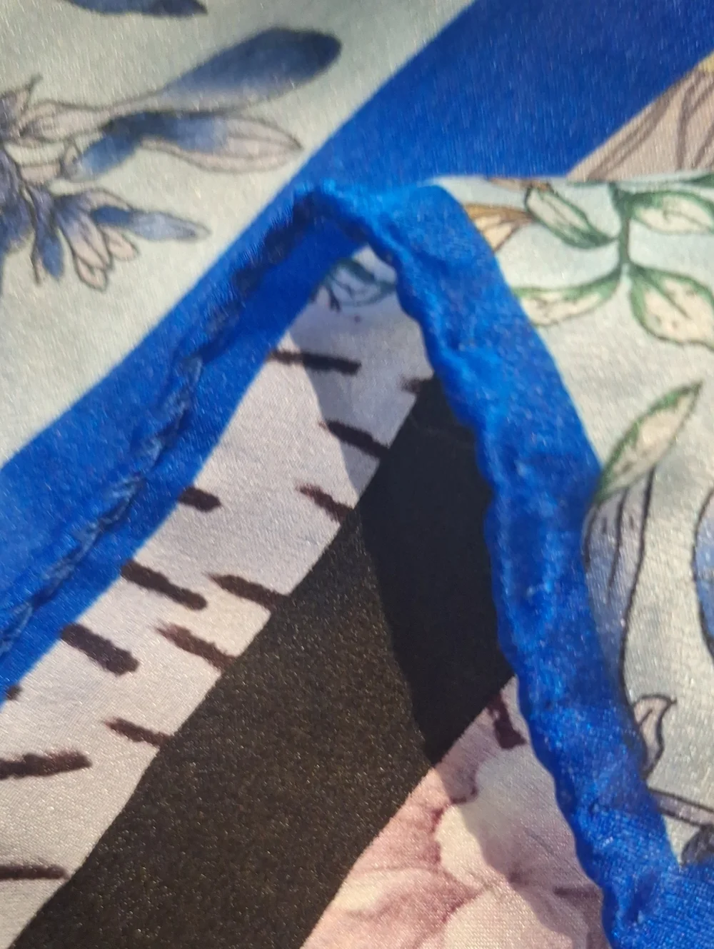 Navigo Cruise Classics Blue Floral Patchwork Silk Scarf
